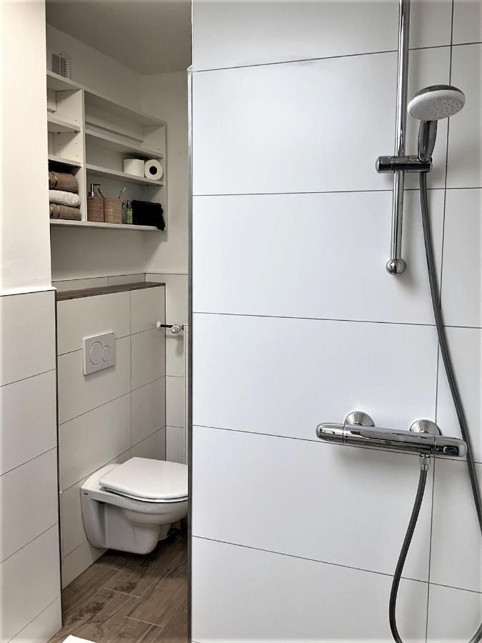 Apartman V Podkrovi Hostinné Extérieur photo